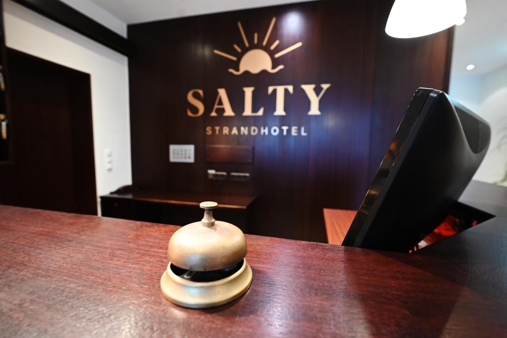 Strandhotel Salty Бюзум Номер фото